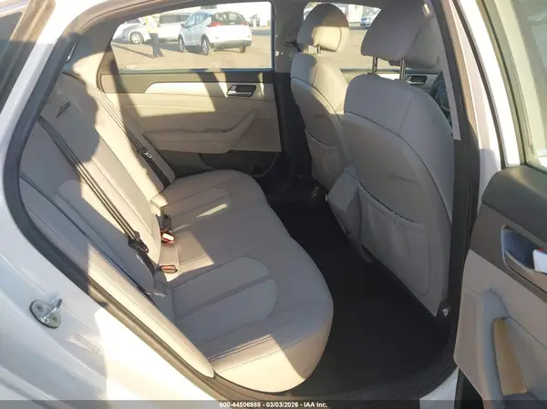 KMHE24L10GA041546 2016 HYUNDAI SONATA - Image 8