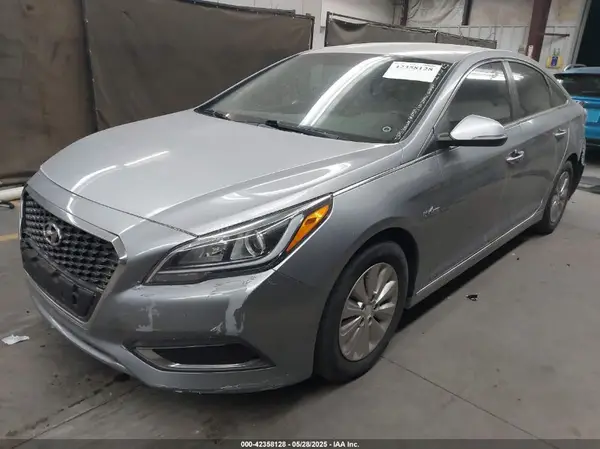 KMHE24L10GAD09146 2016 HYUNDAI SONATA - Image 2