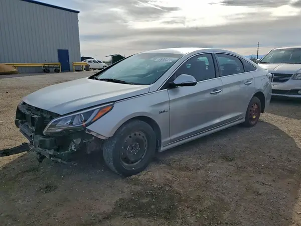 KMHE24L10HA045758 2017 HYUNDAI SONATA - Image 1