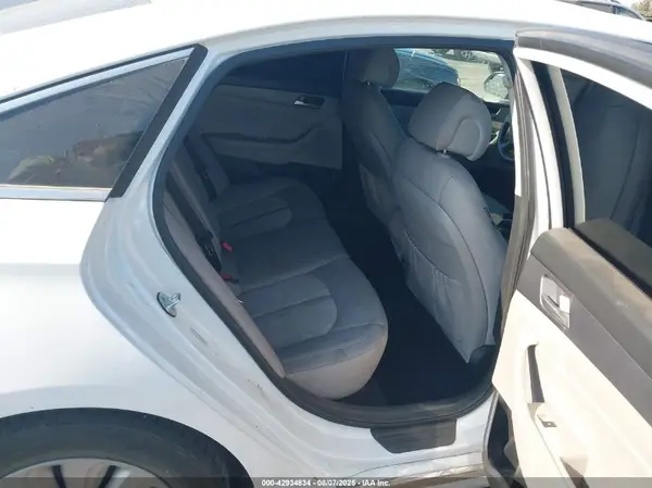 KMHE24L10HA048613 2017 HYUNDAI SONATA - Image 8
