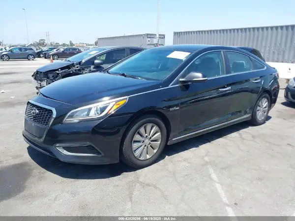 KMHE24L10HA051494 2017 HYUNDAI SONATA - Image 2