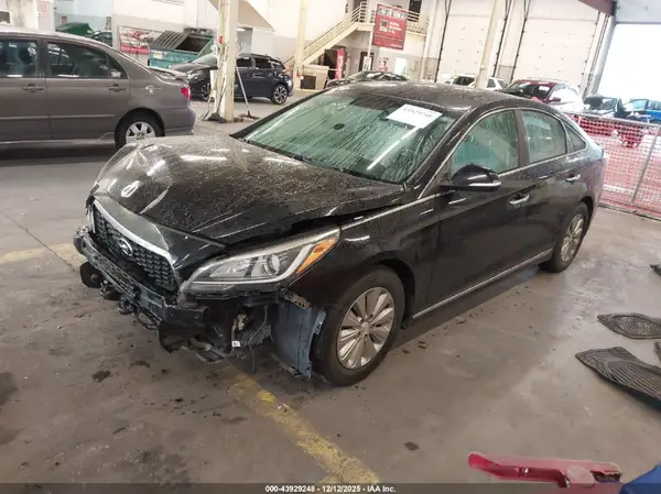 KMHE24L10HA055464 2017 HYUNDAI SONATA - Image 2