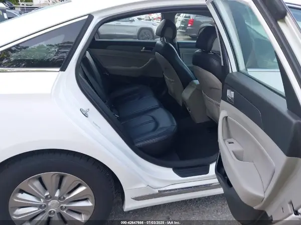KMHE24L10HA055674 2017 HYUNDAI SONATA - Image 8