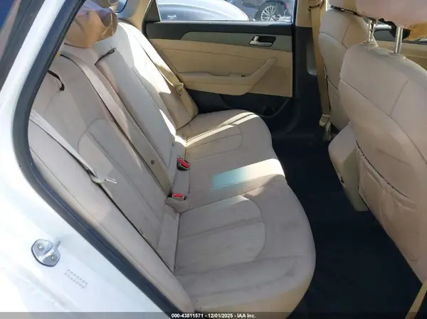 KMHE24L10HA056243 2017 HYUNDAI SONATA - Image 8