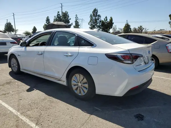KMHE24L10HA058350 2017 HYUNDAI SONATA - Image 2