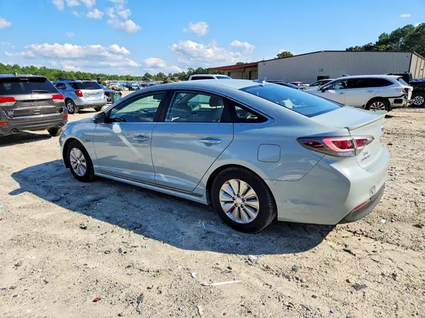 KMHE24L11GA008555 2016 HYUNDAI SONATA - Image 2