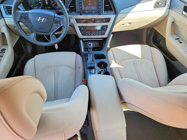 KMHE24L11GA008555 2016 HYUNDAI SONATA - Image 8