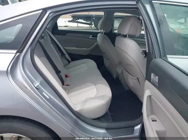 KMHE24L11GA008961 2016 HYUNDAI SONATA - Image 8