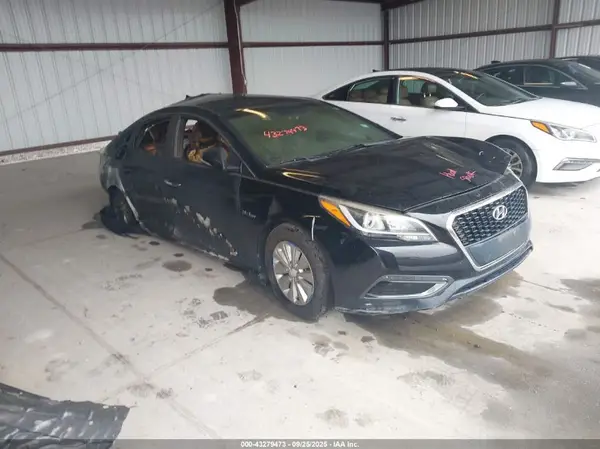 KMHE24L11GA009138 2016 HYUNDAI SONATA - Image 1