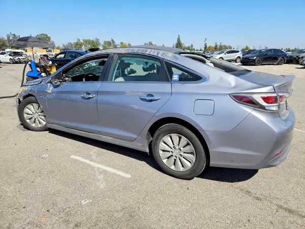 KMHE24L11GA012153 2016 HYUNDAI SONATA - Image 2