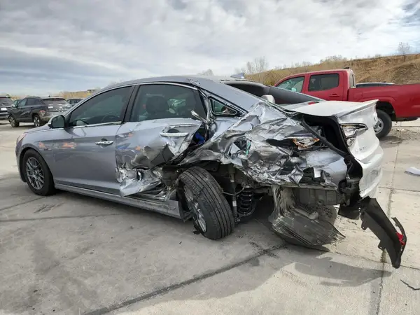 KMHE24L11GA013884 2016 HYUNDAI SONATA - Image 2