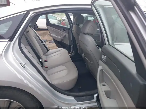 KMHE24L11GA016462 2016 HYUNDAI SONATA - Image 8