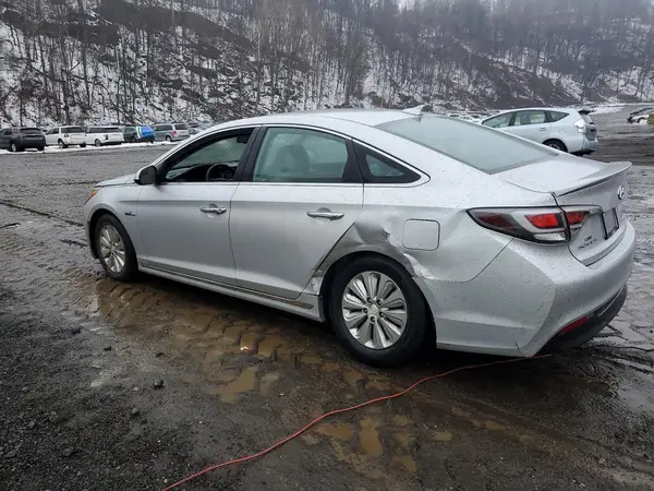 KMHE24L11GA023430 2016 HYUNDAI SONATA - Image 2