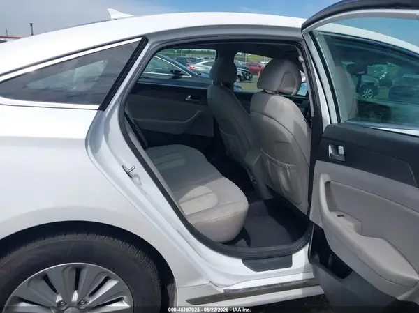 KMHE24L11GA028773 2016 HYUNDAI SONATA - Image 8