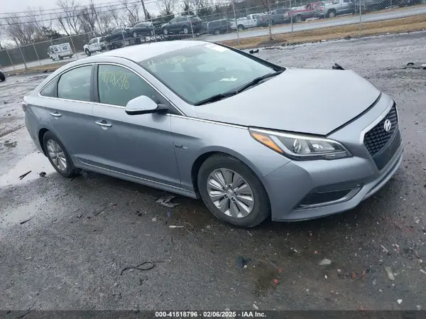 KMHE24L11GA030118 2016 HYUNDAI SONATA - Image 1