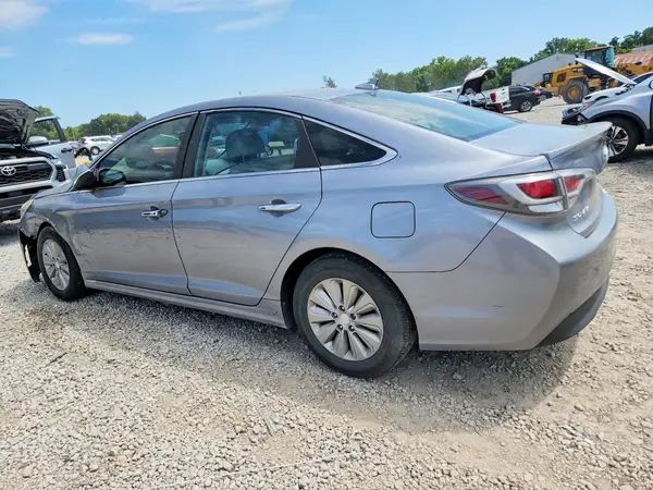 KMHE24L11GA030149 2016 HYUNDAI SONATA - Image 2