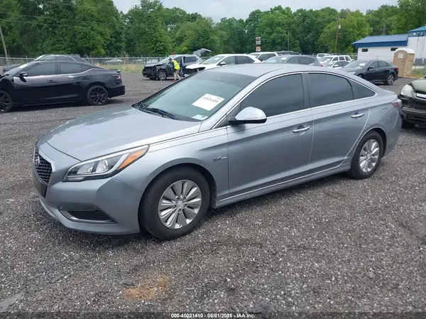 KMHE24L11GA037392 2016 HYUNDAI SONATA - Image 2