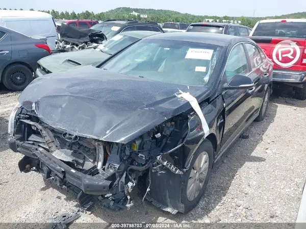 KMHE24L11GA037795 2016 HYUNDAI SONATA - Image 2