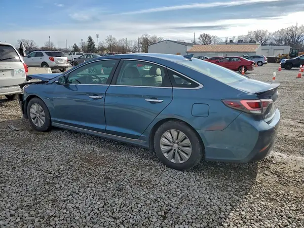 KMHE24L11GA038736 2016 HYUNDAI SONATA - Image 2