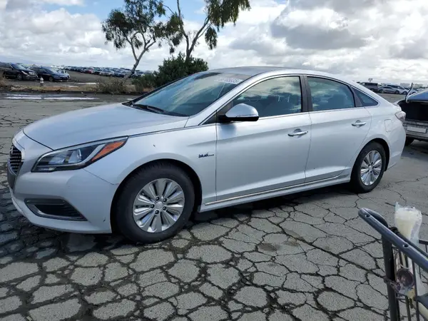 KMHE24L11GA040275 2016 HYUNDAI SONATA - Image 1