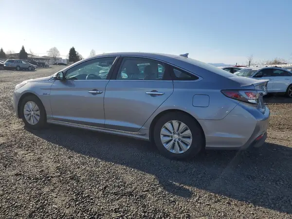 KMHE24L11GA041622 2016 HYUNDAI SONATA - Image 2