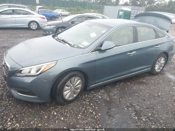 KMHE24L11GA041670 2016 HYUNDAI SONATA - Image 2