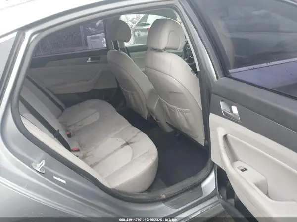 KMHE24L11HA055196 2017 HYUNDAI SONATA - Image 8
