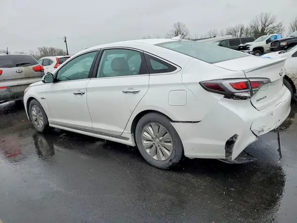 KMHE24L11HA059443 2017 HYUNDAI SONATA - Image 2