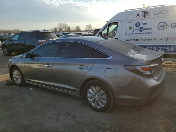 KMHE24L11HA059751 2017 HYUNDAI SONATA - Image 2