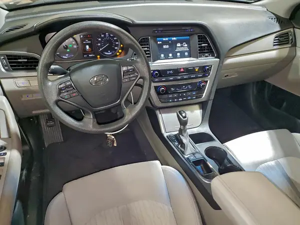 KMHE24L11HA060043 2017 HYUNDAI SONATA - Image 8