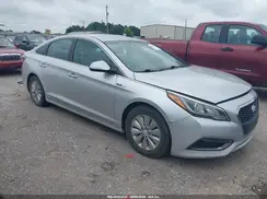 KMHE24L12GA010976 2016 HYUNDAI SONATA