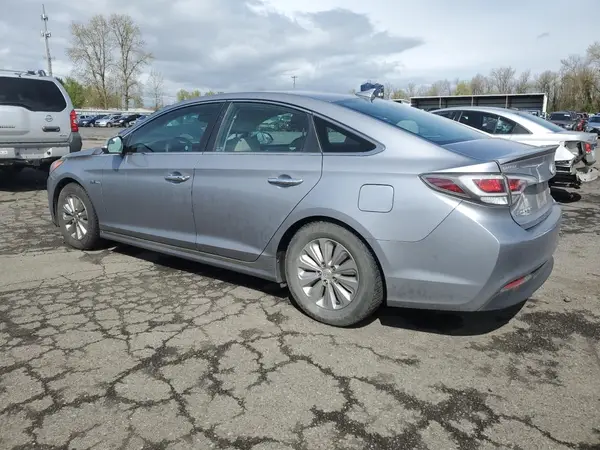 KMHE24L12GA012498 2016 HYUNDAI SONATA - Image 2