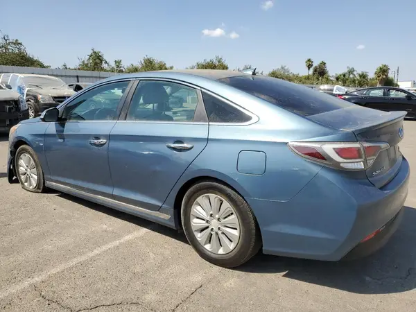 KMHE24L12GA012579 2016 HYUNDAI SONATA - Image 2