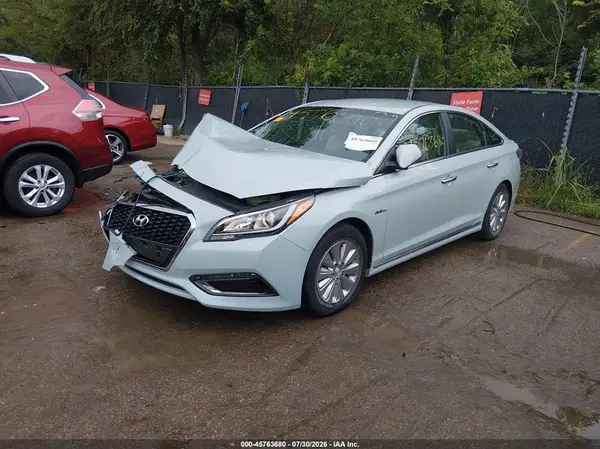 KMHE24L12GA015255 2016 HYUNDAI SONATA - Image 2