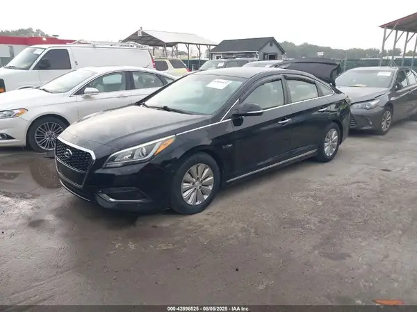 KMHE24L12GA016177 2016 HYUNDAI SONATA - Image 2