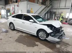 KMHE24L12GA018947 2016 HYUNDAI SONATA