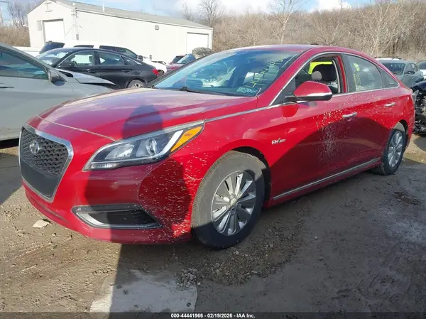 KMHE24L12GA019175 2016 HYUNDAI SONATA - Image 2