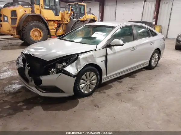 KMHE24L12GA020147 2016 HYUNDAI SONATA - Image 2