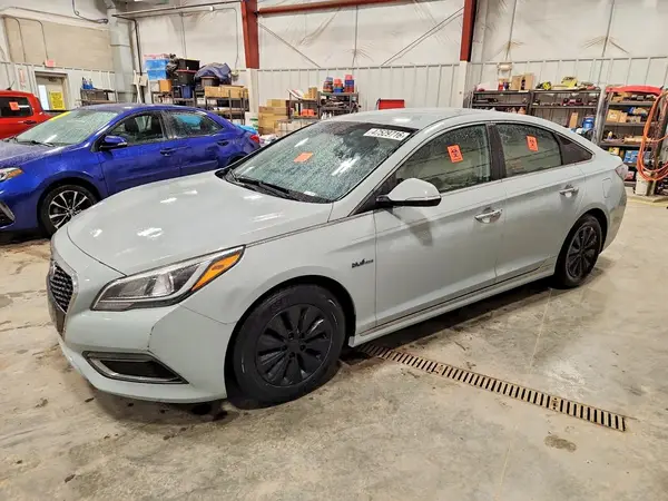 KMHE24L12GA024831 2016 HYUNDAI SONATA - Image 1