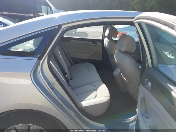 KMHE24L12GA025882 2016 HYUNDAI SONATA - Image 8