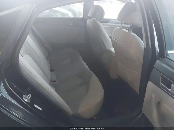 KMHE24L12GA037983 2016 HYUNDAI SONATA - Image 8