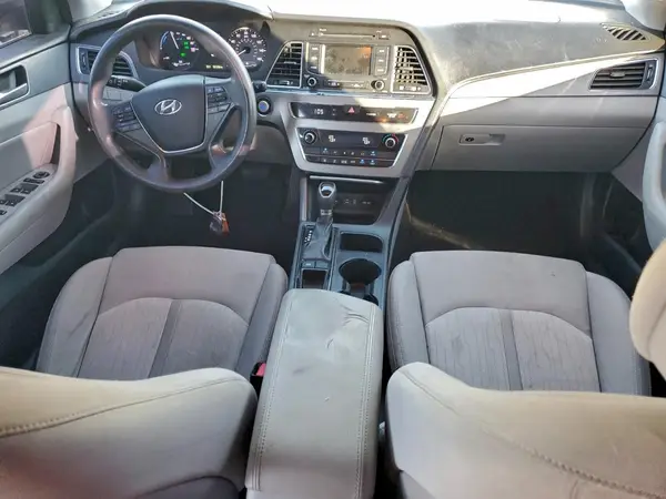 KMHE24L12GA040687 2016 HYUNDAI SONATA - Image 8