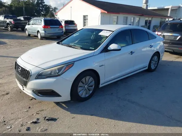 KMHE24L12GA041578 2016 HYUNDAI SONATA - Image 2