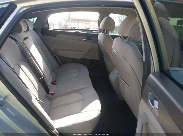 KMHE24L12HA048774 2017 HYUNDAI SONATA - Image 8