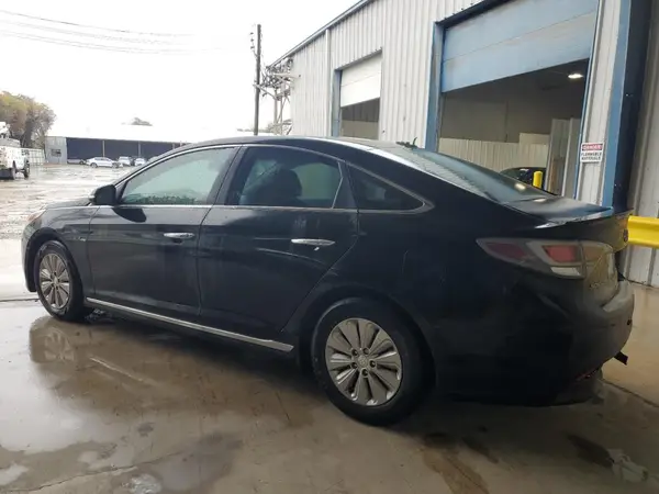 KMHE24L12HA050377 2017 HYUNDAI SONATA - Image 2