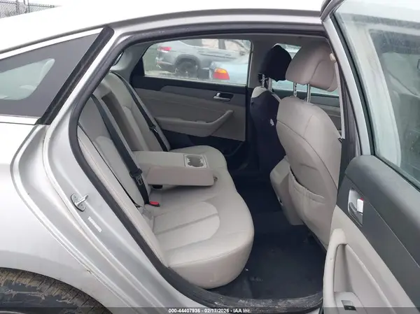 KMHE24L12HA058236 2017 HYUNDAI SONATA - Image 8