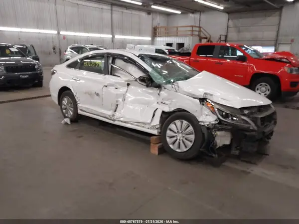 KMHE24L12HA060066 2017 HYUNDAI SONATA - Image 1