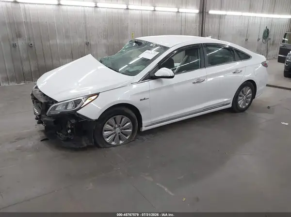 KMHE24L12HA060066 2017 HYUNDAI SONATA - Image 2