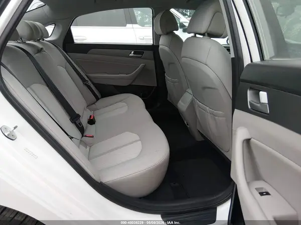 KMHE24L13GA009240 2016 HYUNDAI SONATA - Image 8