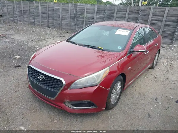 KMHE24L13GA011022 2016 HYUNDAI SONATA - Image 2